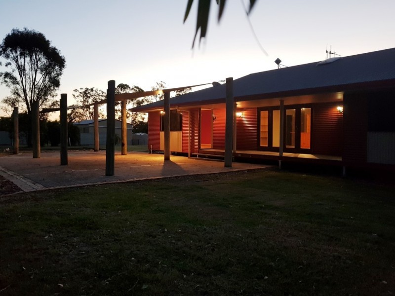 73 Barlow Street, Oakhurst QLD 4650