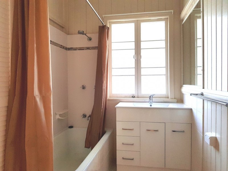 13 Hart Street, Maryborough QLD 4650