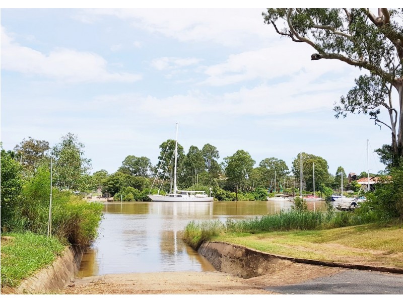 22 Granville Terrace, Granville QLD 4650