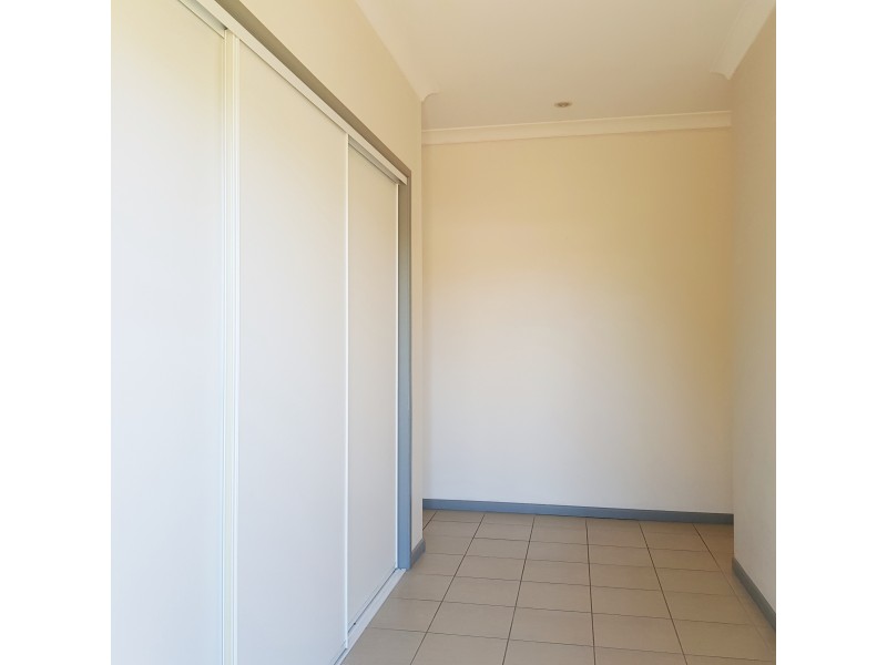 136 Woocoo Drive, Oakhurst QLD 4650