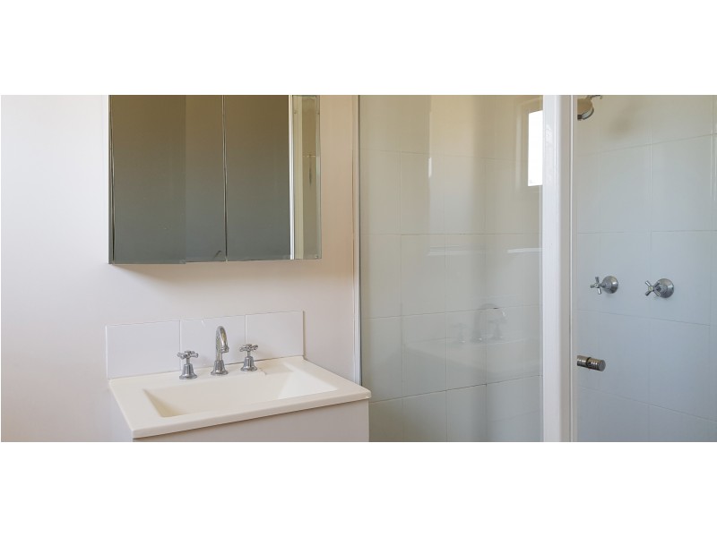 136 Woocoo Drive, Oakhurst QLD 4650