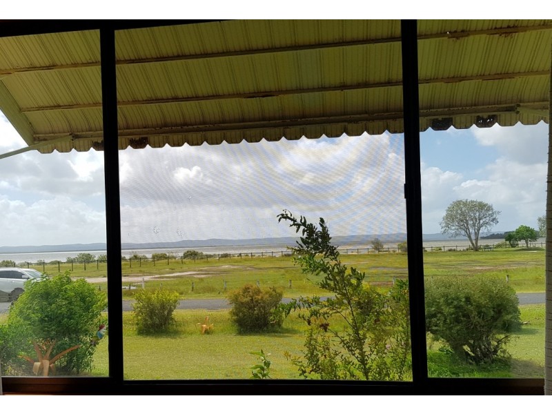 40 Esplanade, Maaroom QLD 4650