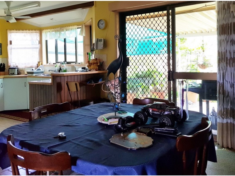 40 Esplanade, Maaroom QLD 4650