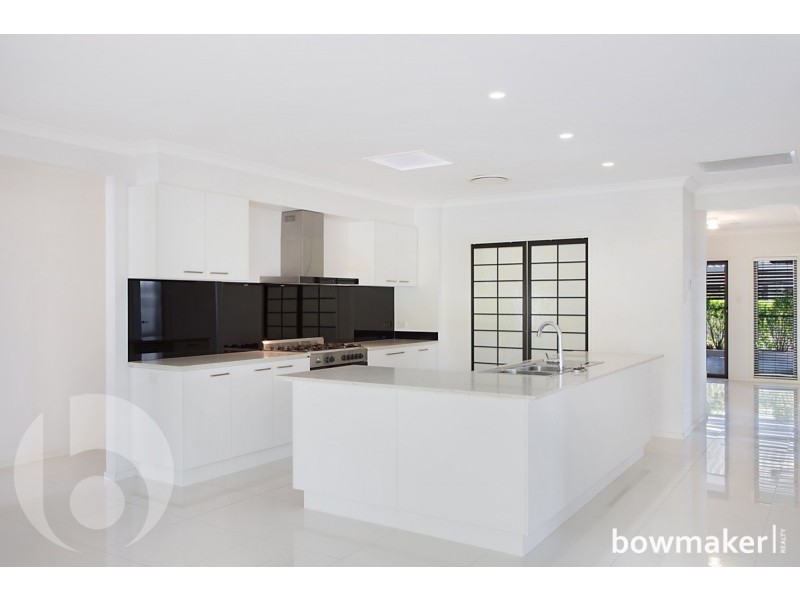 10 Freeman Street, North Lakes QLD 4509