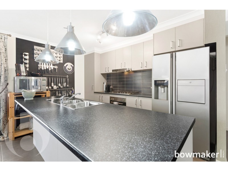 8 Dunes Crescent, North Lakes QLD 4509