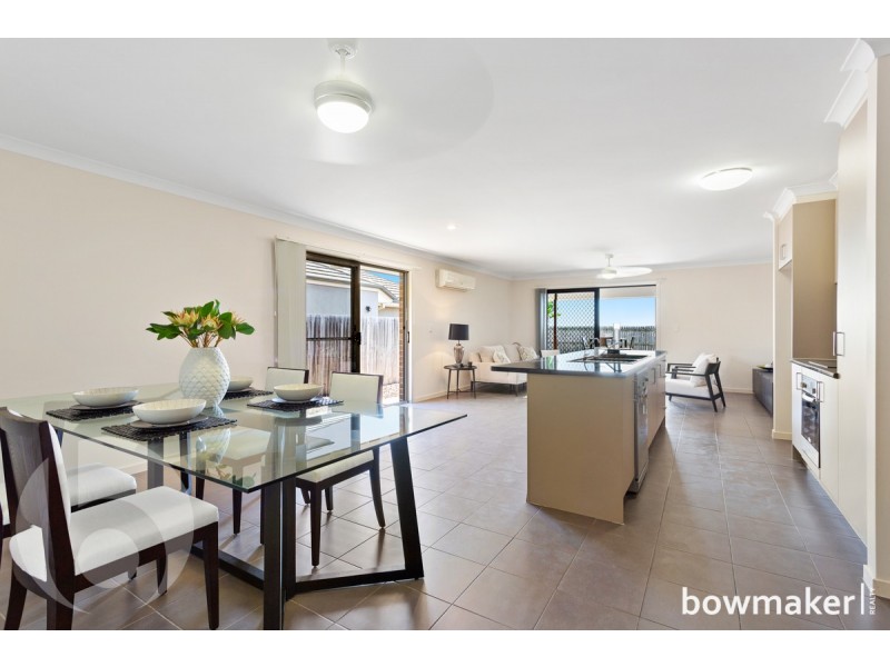 12 Williams Crescent, North Lakes QLD 4509