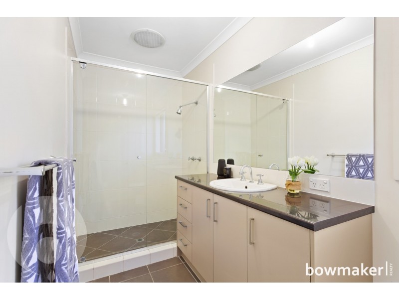 12 Williams Crescent, North Lakes QLD 4509