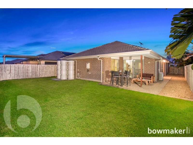 12 Williams Crescent, North Lakes QLD 4509