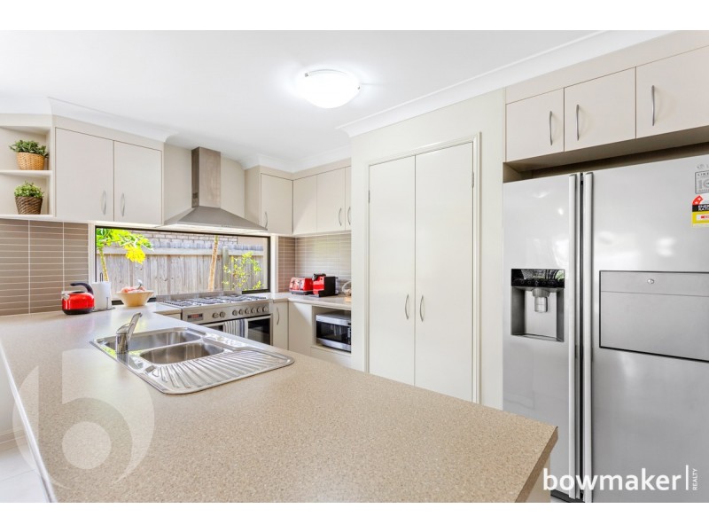 4 Edward Close, North Lakes QLD 4509