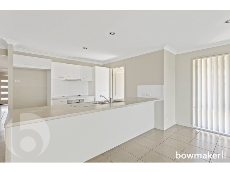 14 Bangalow Street, Morayfield QLD 4506