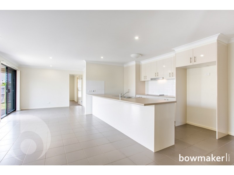 152 Nicklaus Parade, North Lakes QLD 4509