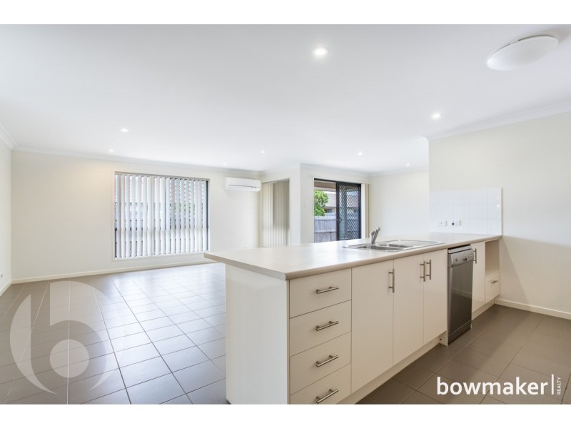 152 Nicklaus Parade, North Lakes QLD 4509