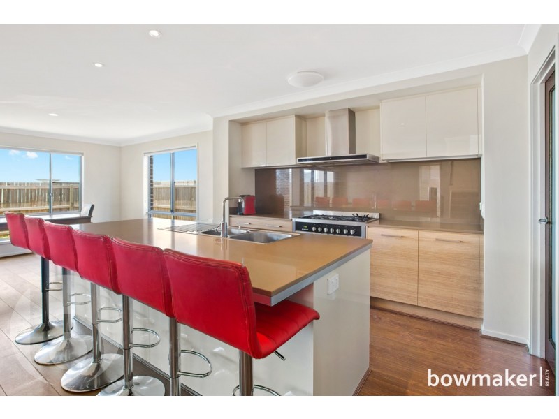 90 Mapleton Drive, North Lakes QLD 4509
