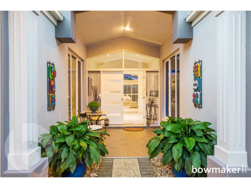 18 Thomson Close, North Lakes QLD 4509