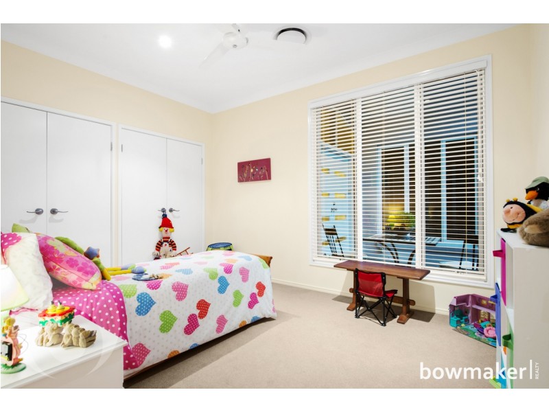 18 Thomson Close, North Lakes QLD 4509
