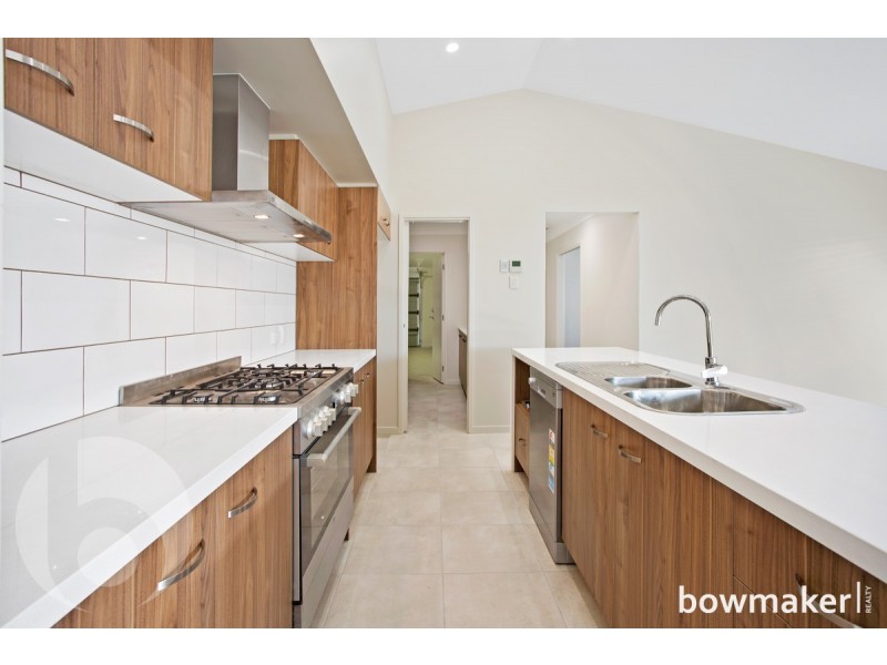 9 Brindabella Street, Newport QLD 4020