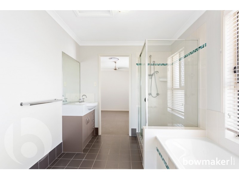 7 Silkpod Court, North Lakes QLD 4509