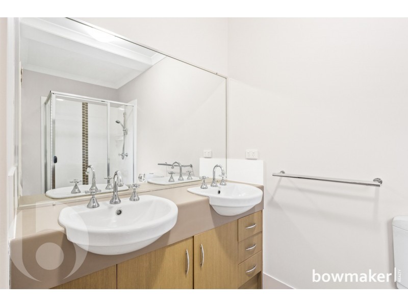 7 Silkpod Court, North Lakes QLD 4509