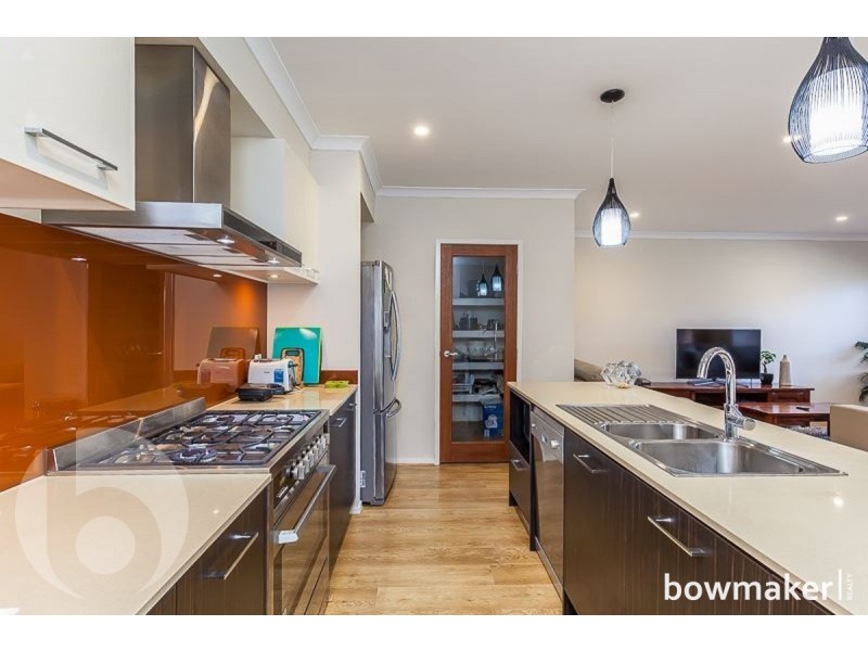 12 Ravensbourne Crescent, North Lakes QLD 4509