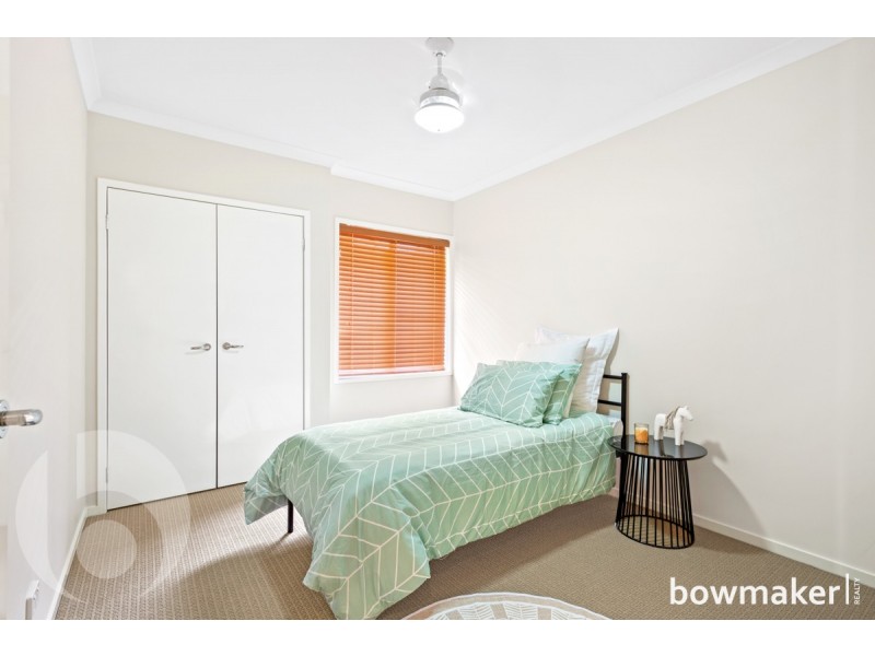 12 Ravensbourne Crescent, North Lakes QLD 4509