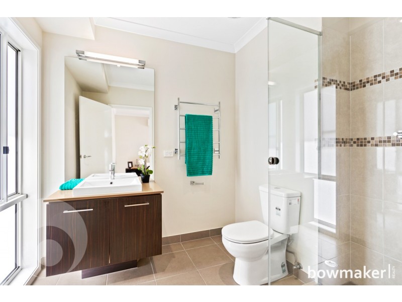 12 Ravensbourne Crescent, North Lakes QLD 4509