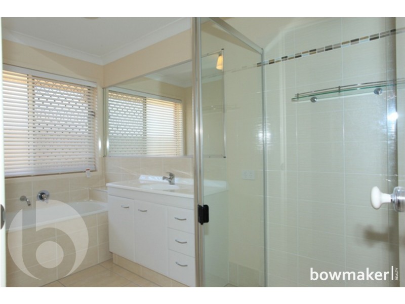 17 Cowen Terrace, North Lakes QLD 4509