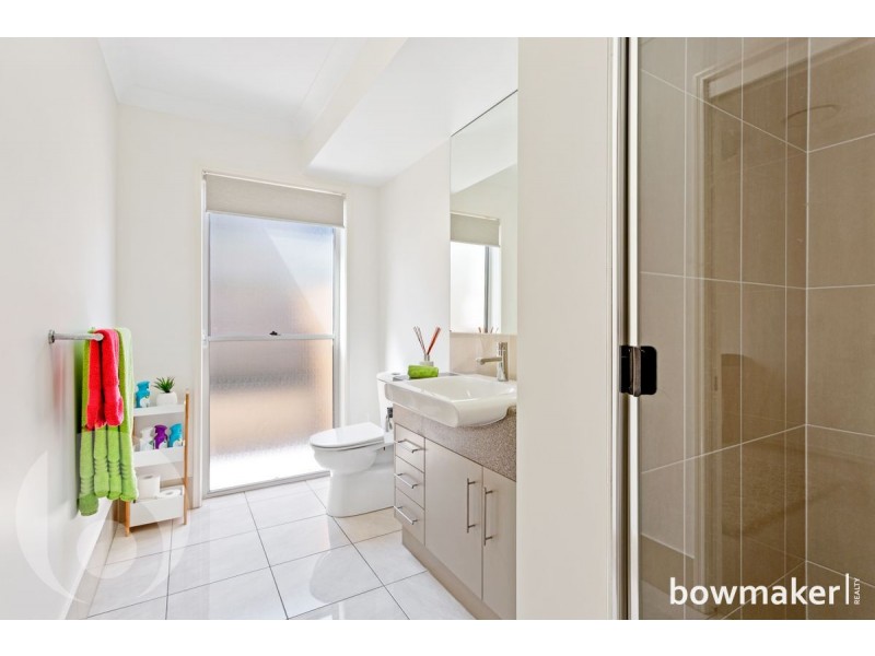 8 Montgomerie Parade, North Lakes QLD 4509