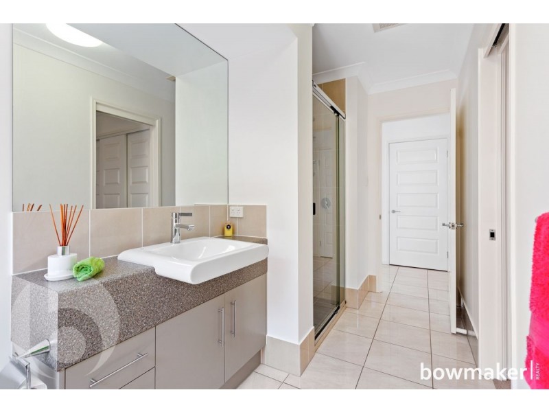 8 Montgomerie Parade, North Lakes QLD 4509