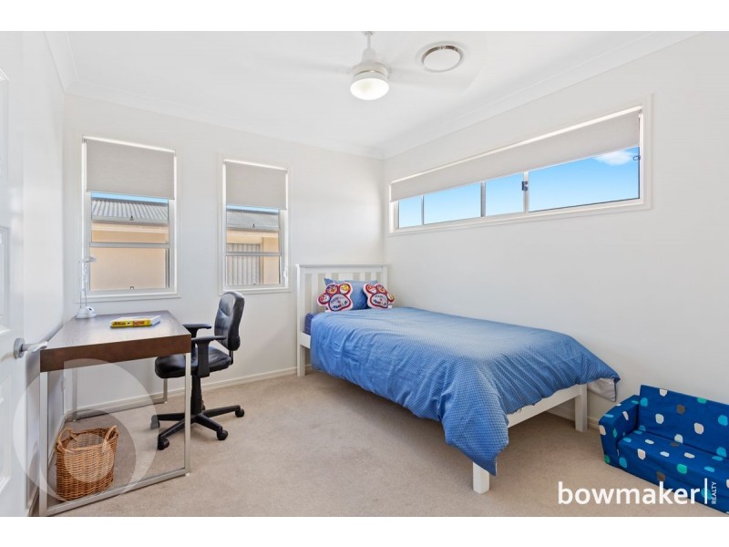 8 Montgomerie Parade, North Lakes QLD 4509