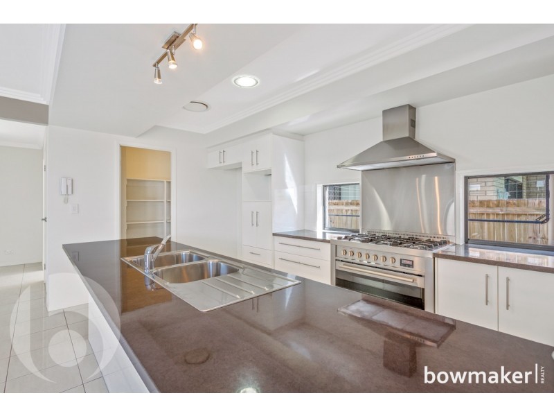 29 Severn Crescent, North Lakes QLD 4509