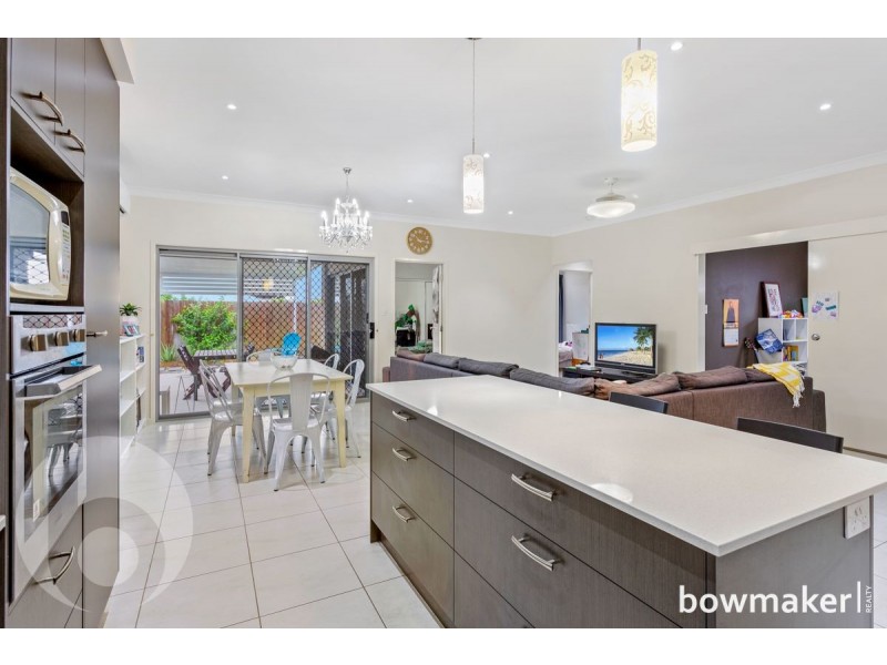 5 Ravensbourne Crescent, North Lakes QLD 4509
