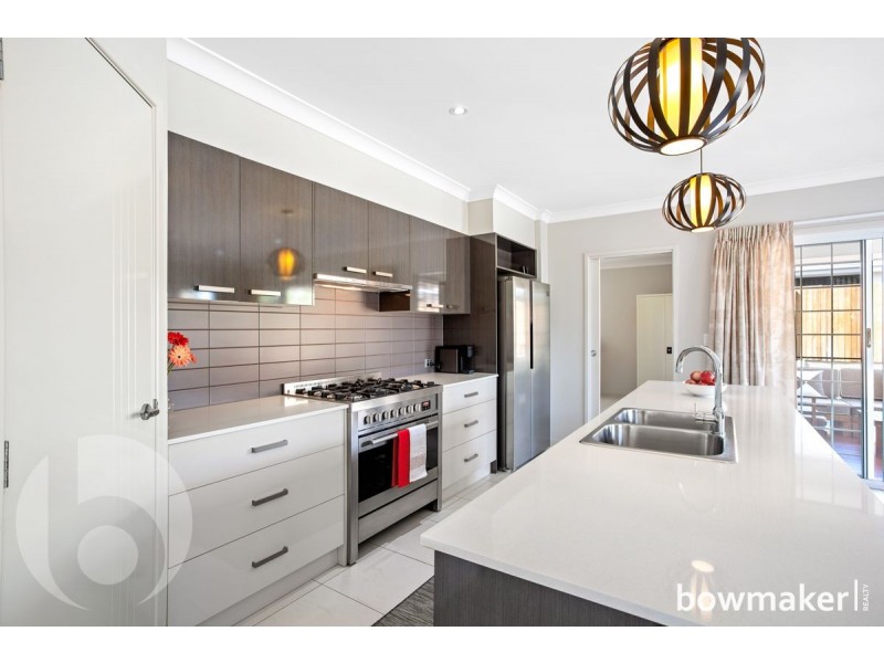 6 Kidston Court, North Lakes QLD 4509