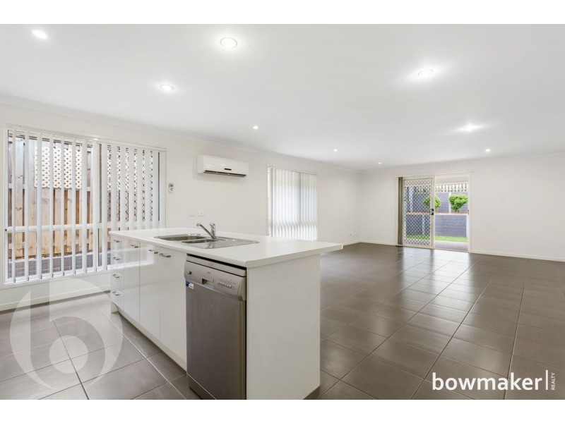 15 Bowerbird Crescent, Dakabin QLD 4503