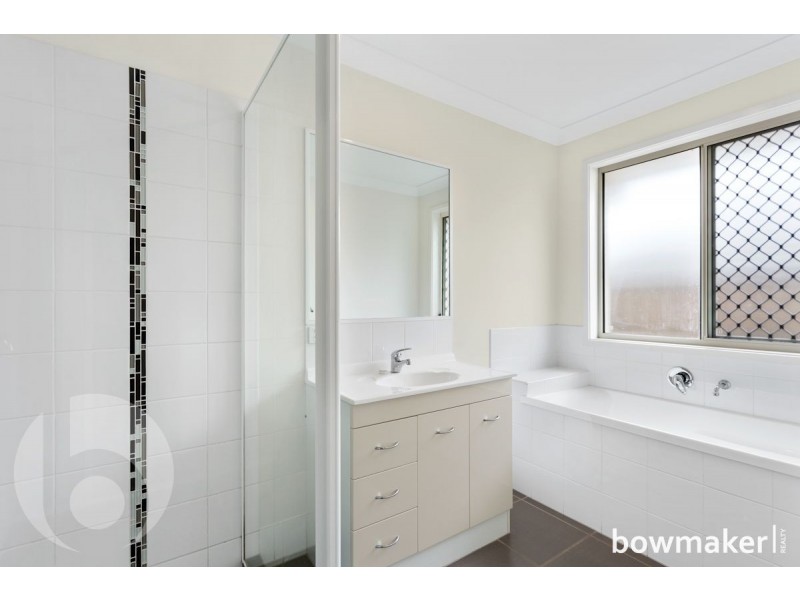 15 Bowerbird Crescent, Dakabin QLD 4503
