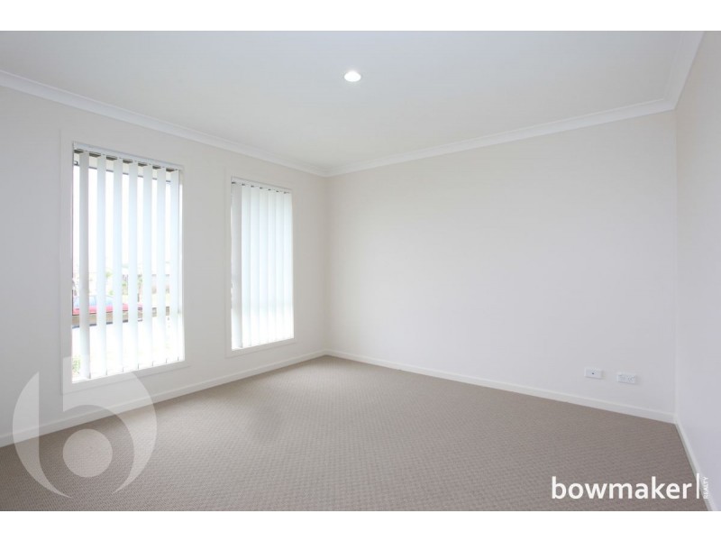 60 Mackintosh Drive, North Lakes QLD 4509