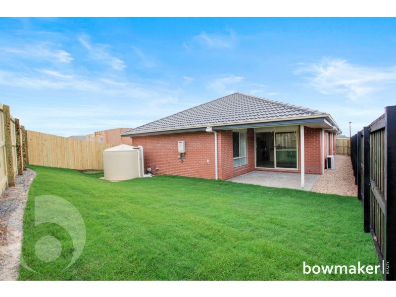 60 Mackintosh Drive, North Lakes QLD 4509