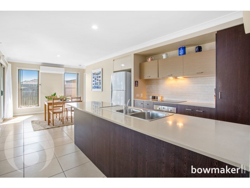 27 Denham Crescent, North Lakes QLD 4509
