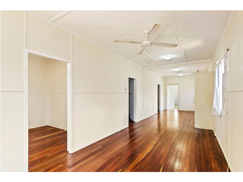 28 Queen Street, Scarborough QLD 4020