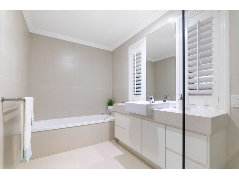 46 Nicklaus Parade, North Lakes QLD 4509