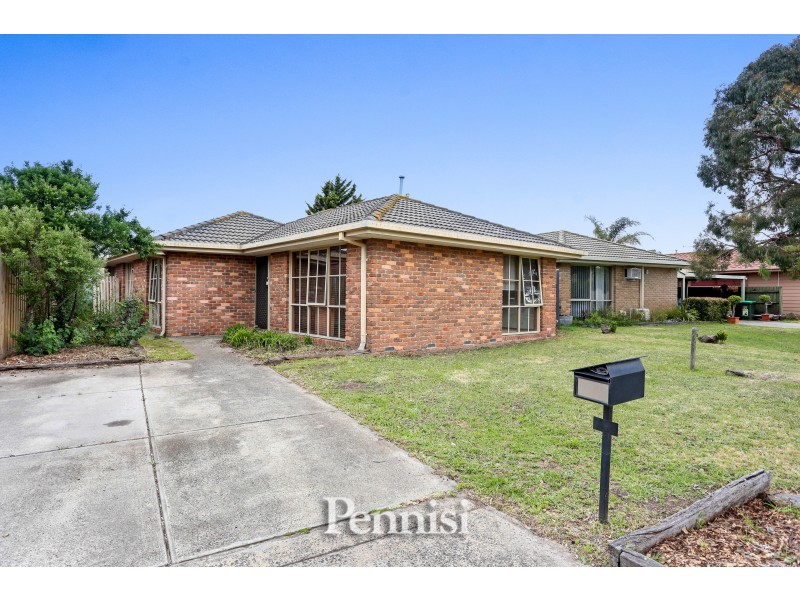 13 Strathconnon Square, Tullamarine VIC 3043