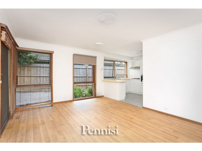 13 Strathconnon Square, Tullamarine VIC 3043