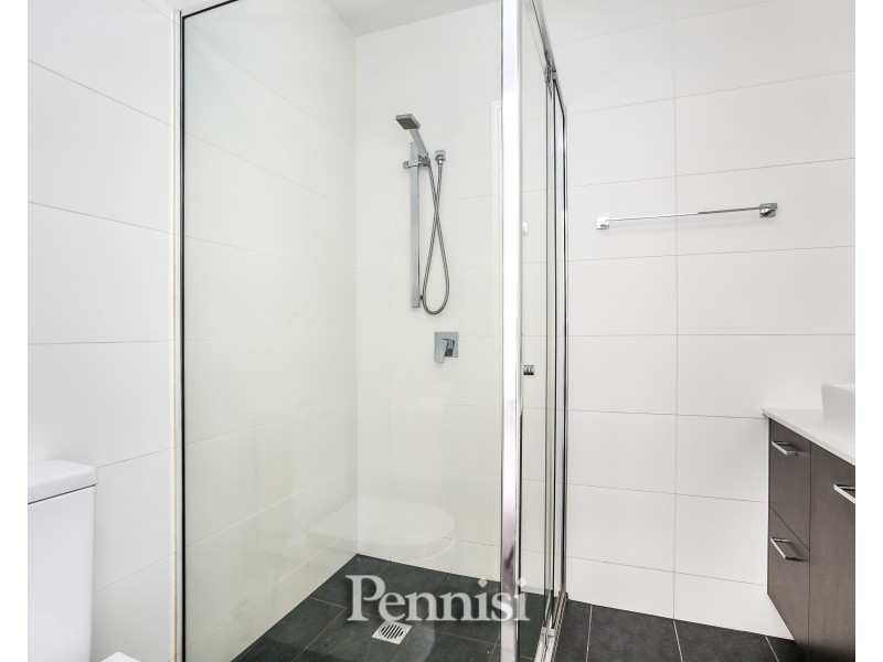 2A Loch Crescent, Strathmore VIC 3041