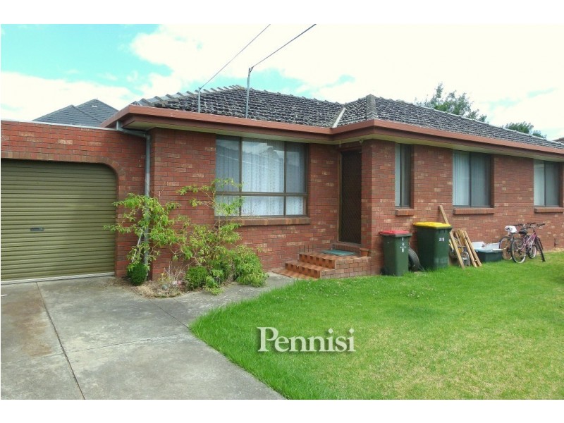 2/9 Graves Street, Essendon VIC 3040