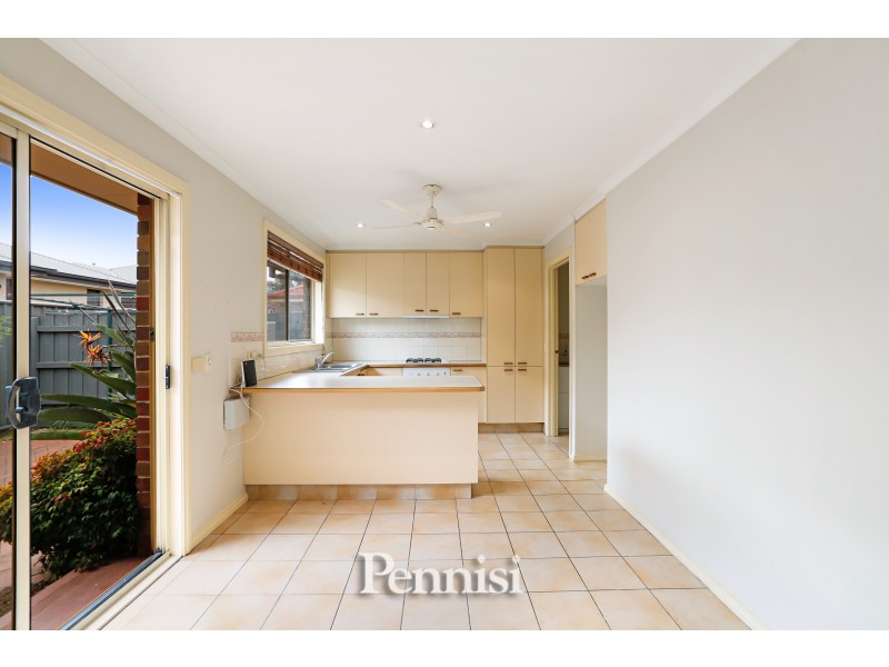 1/12 Coniston Avenue, Airport West VIC 3042