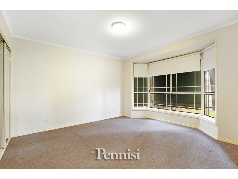 1/12 Coniston Avenue, Airport West VIC 3042