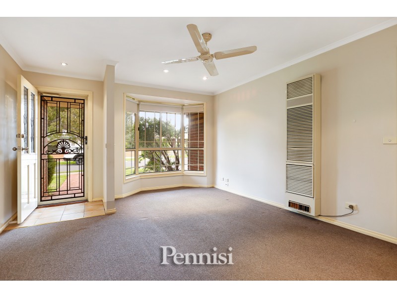 1/12 Coniston Avenue, Airport West VIC 3042