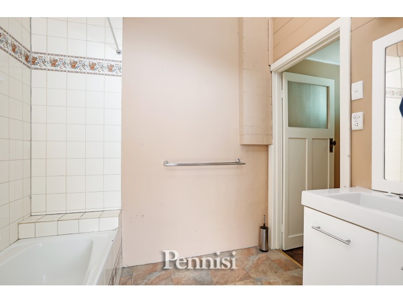 11 Flemington Street, Travancore VIC 3032