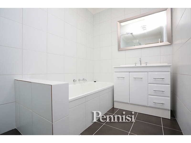 3/68 El Reno Crescent, Airport West VIC 3042