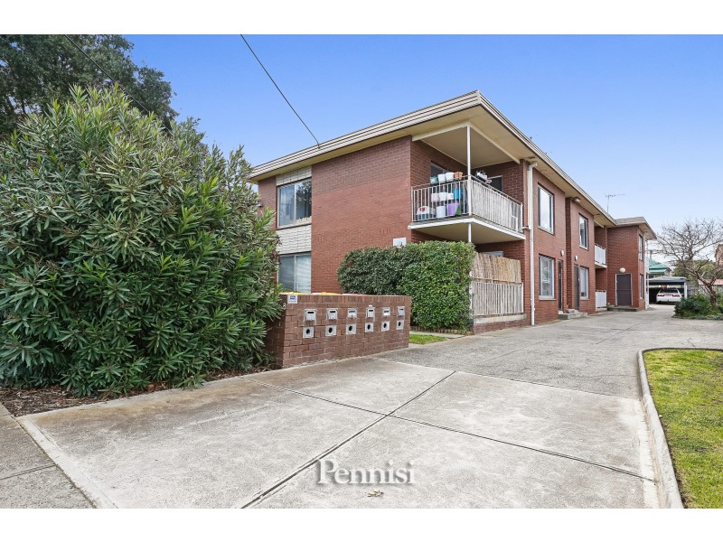 2/8 Braemar Street, Essendon VIC 3040