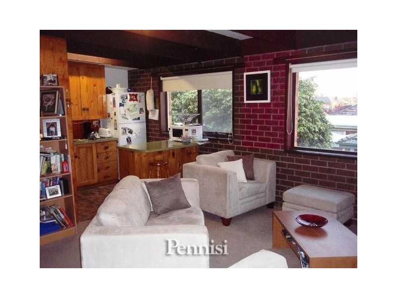 2/105 Fawkner Street, Aberfeldie VIC 3040